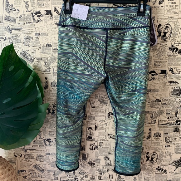 NWT Kyodan reversible capris crop green size XS - Picture 10 of 12